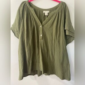 Green Shirt with layered flutter sleeves 2x